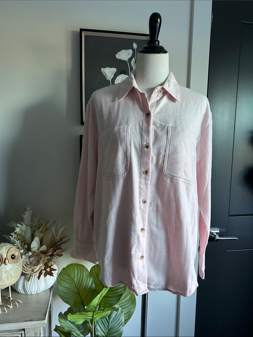 🆕🌸 M the boyfriend stretchy cotton fall weather Light Pink Button-Front Shirt